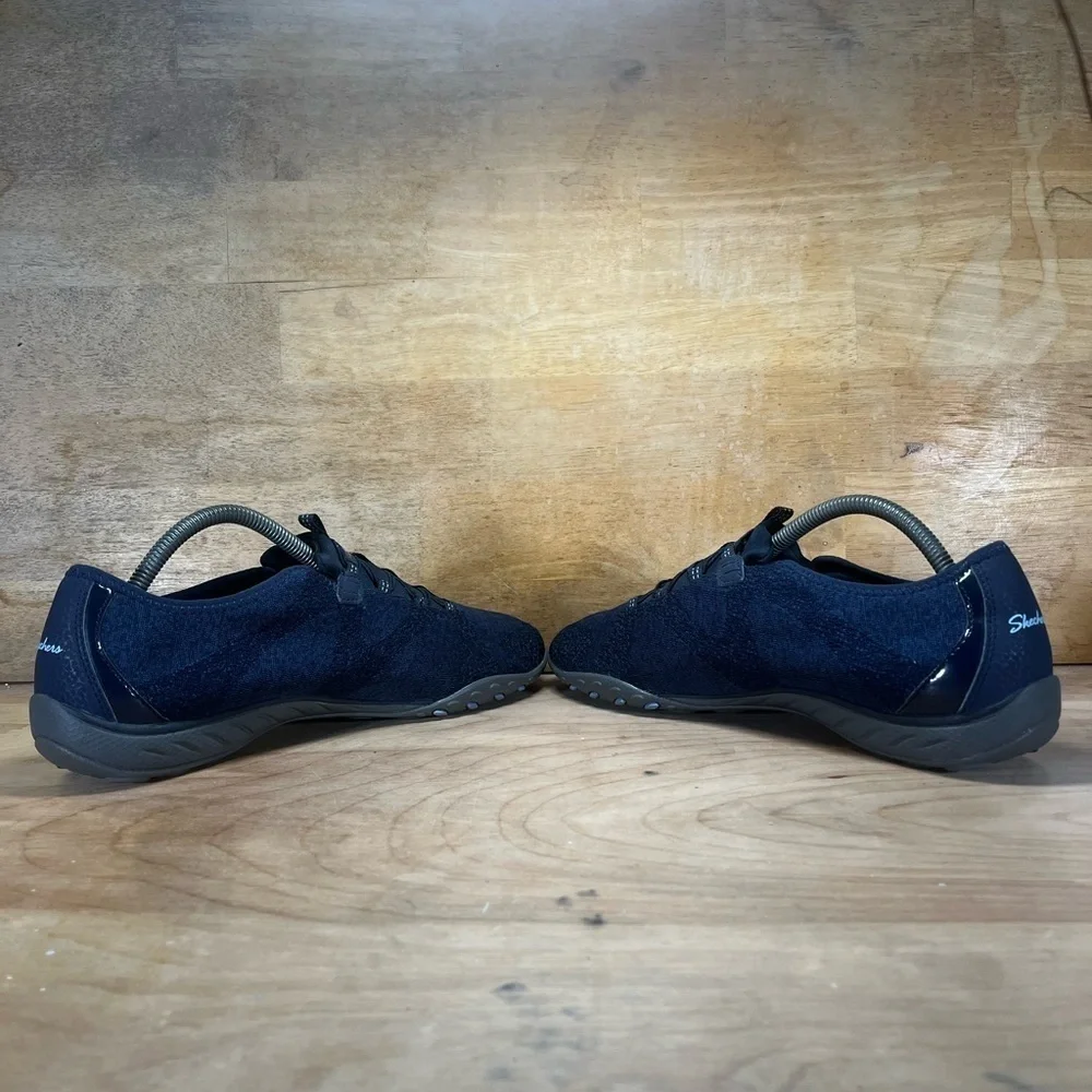 Skechers Breathe Easy Relaxed Fit Womens Sz 11 Slip On Shoes Sneakers Navy Blue - Picture 5 of 8